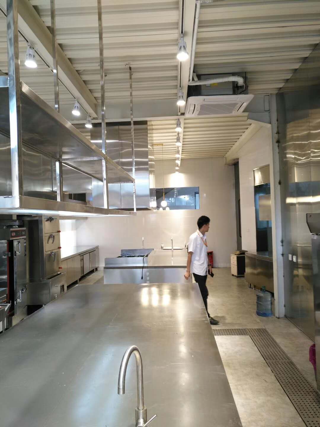 酒店好色先生免费在线观看设备