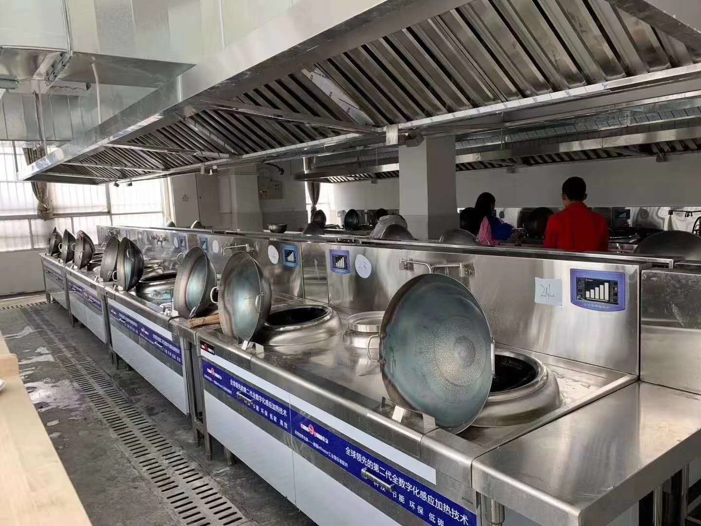 学校好色先生免费在线观看设备