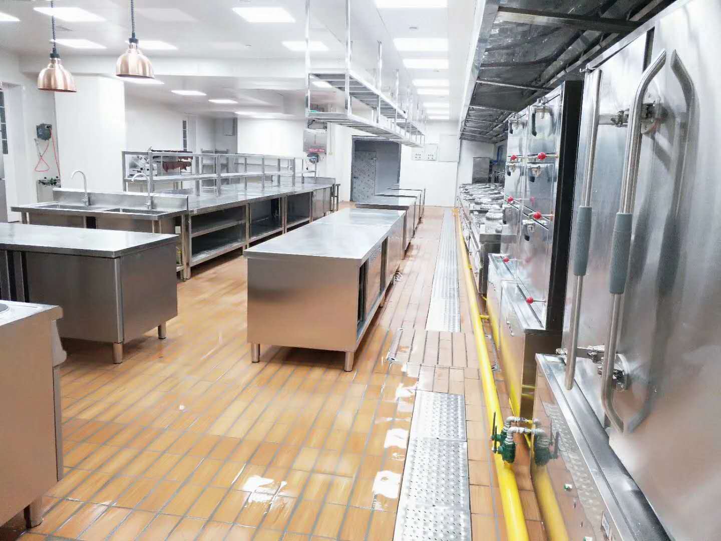 食堂好色先生免费在线观看设备